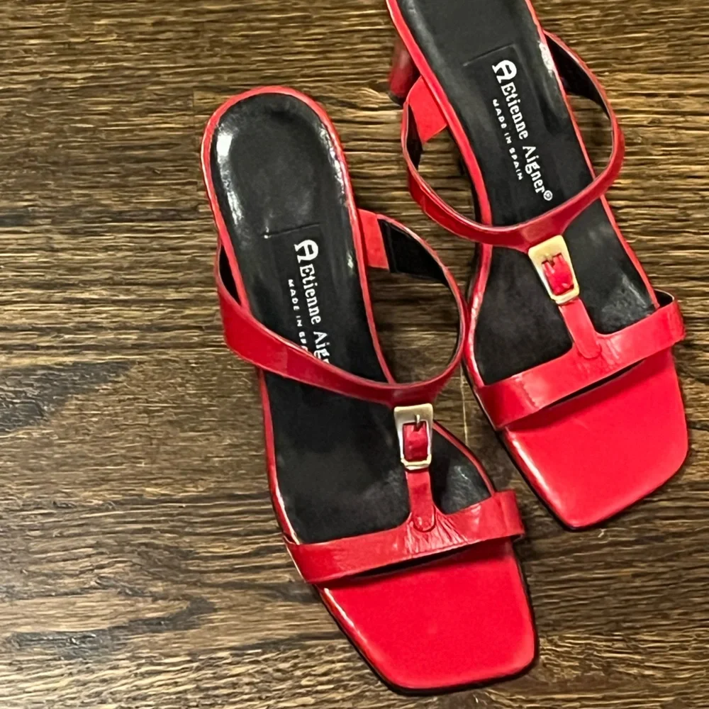 cute Red SZ 6 Etienne Aigner (never worn) - Picture 1 of 10